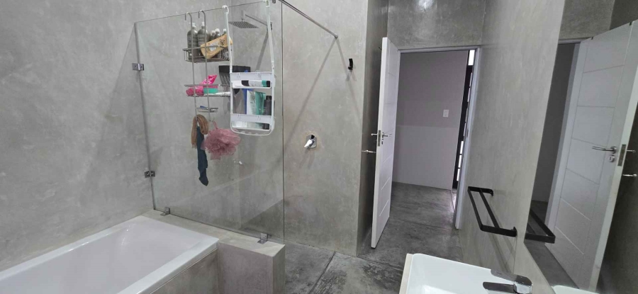 To Let 3 Bedroom Property for Rent in Mount Royal Golf Estate Western Cape